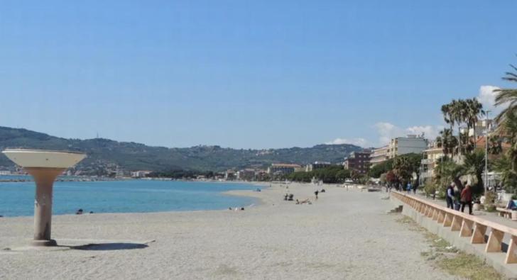 Condominio Ariazzurra S. Bart. San Bartolomeo Al Mare Exteriér fotografie