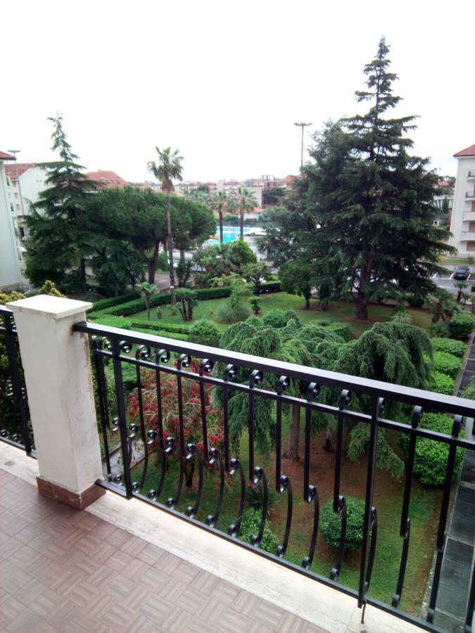 Condominio Ariazzurra S. Bart. San Bartolomeo Al Mare Exteriér fotografie