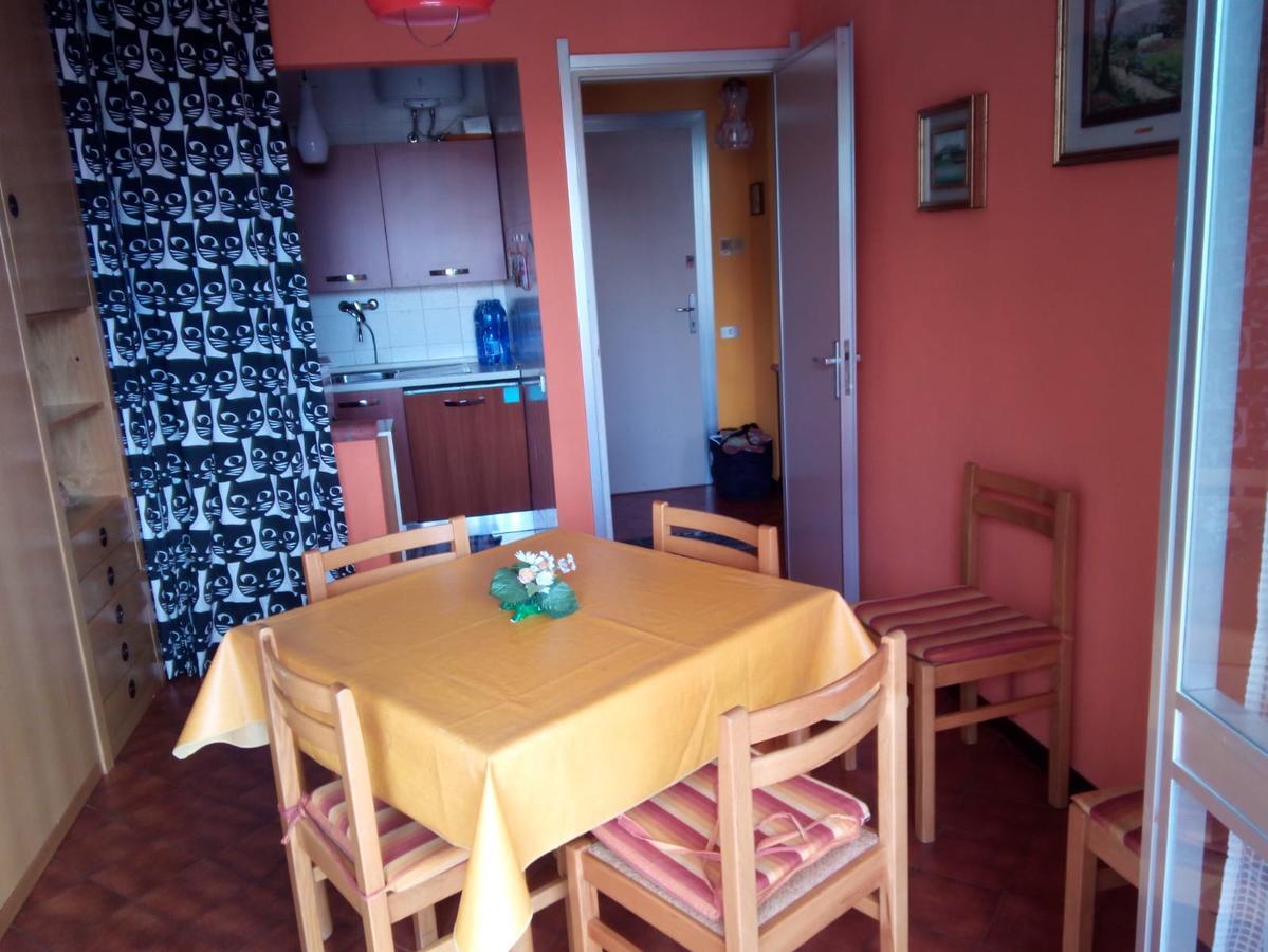 Condominio Ariazzurra S. Bart. San Bartolomeo Al Mare Exteriér fotografie